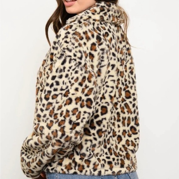 Vici cheetah print faux fur quarter zip pullover - Picture 2 of 4